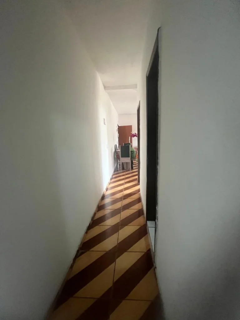 Apartamento de 02 quartos com uma vaga demarcada(4)