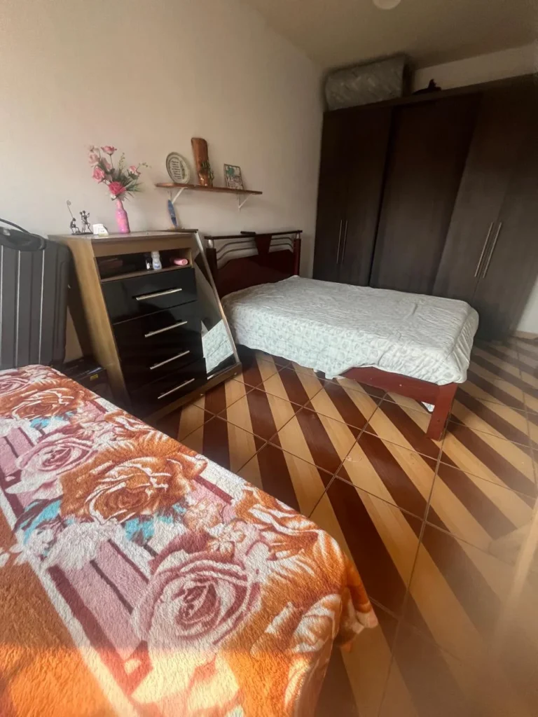 Apartamento de 02 quartos com uma vaga demarcada(9)