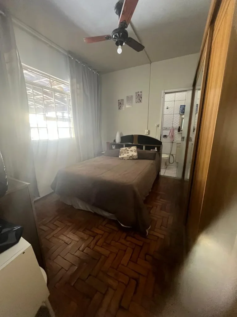 Casa 05 quartos, 07 vagas livres, Bairro Novo Riacho,Contagem(6)