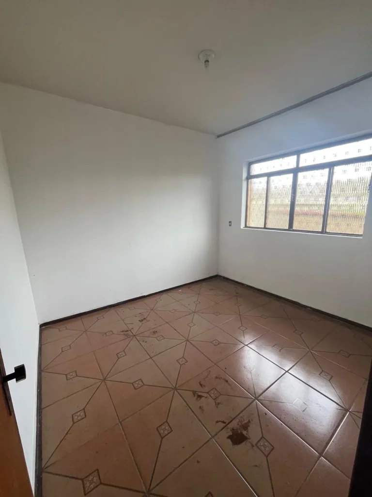 Casa de 03 quartos, 03 vagas bairro Novo Riacho,Contagem(15)