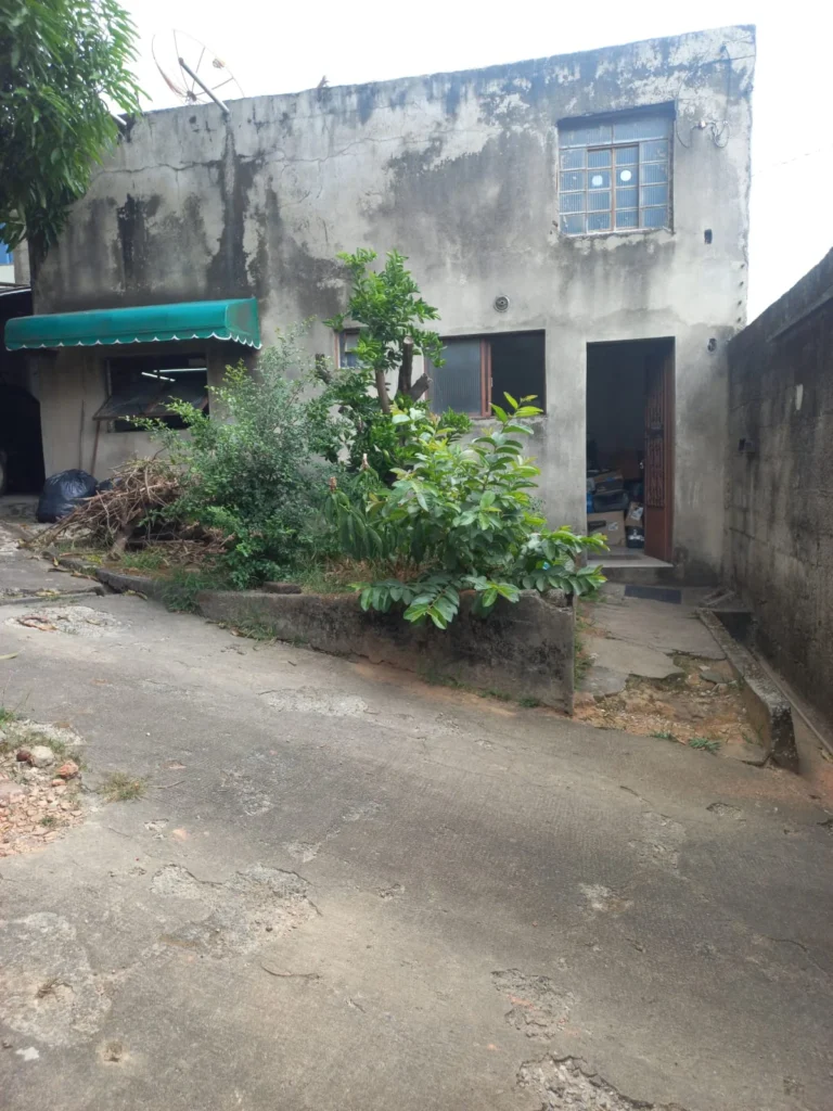 Casa de 03 quartos, lote de 360 m² Bairro Eldorado,Contagem(4)