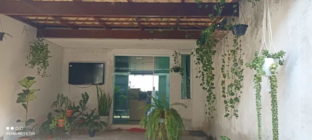 Casa duplex de 02 quartos, 01 vaga, bairro Capelinha Betim(1)