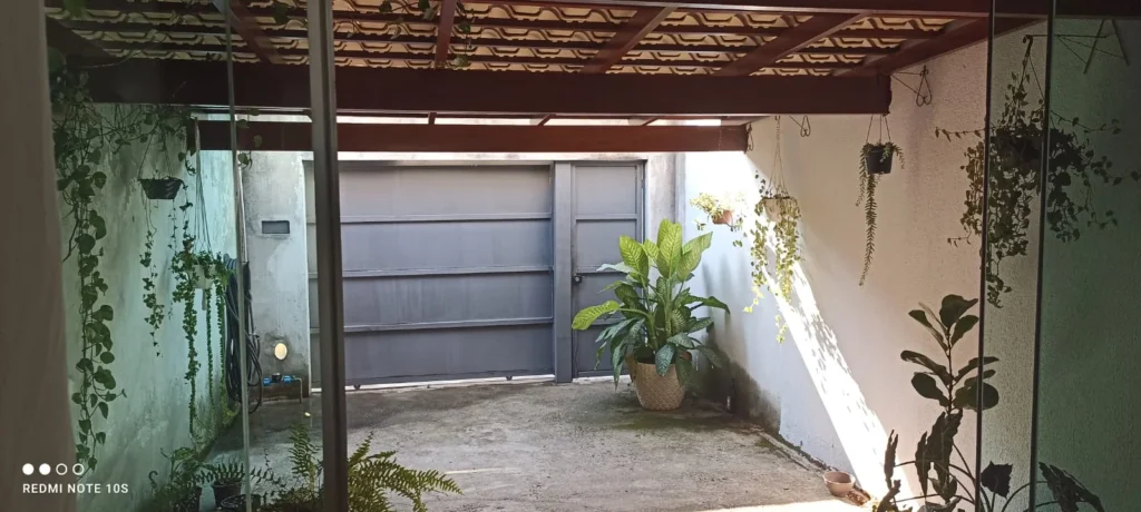 Casa duplex de 02 quartos, 01 vaga, bairro Capelinha Betim(11)