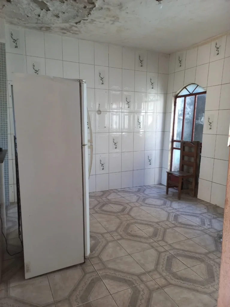 Casa em lote de 360 m² bairro Novo Riacho, Contagem(12)