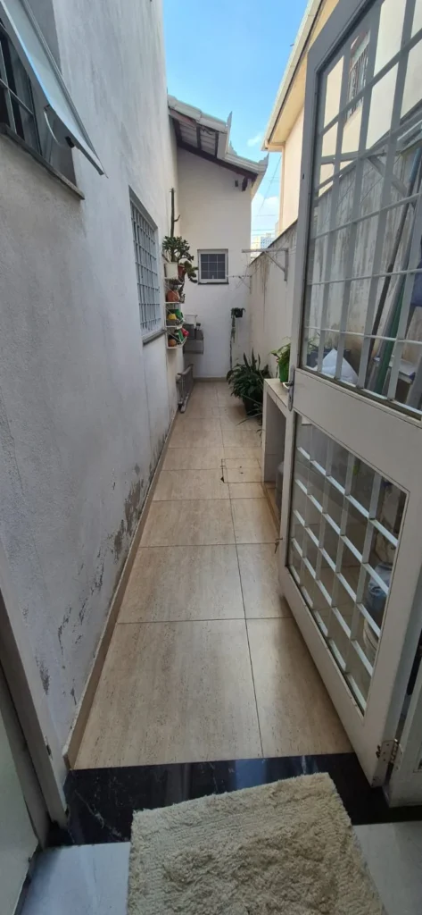 Casa no bairro Jardim Califórnia, Contagem(13)