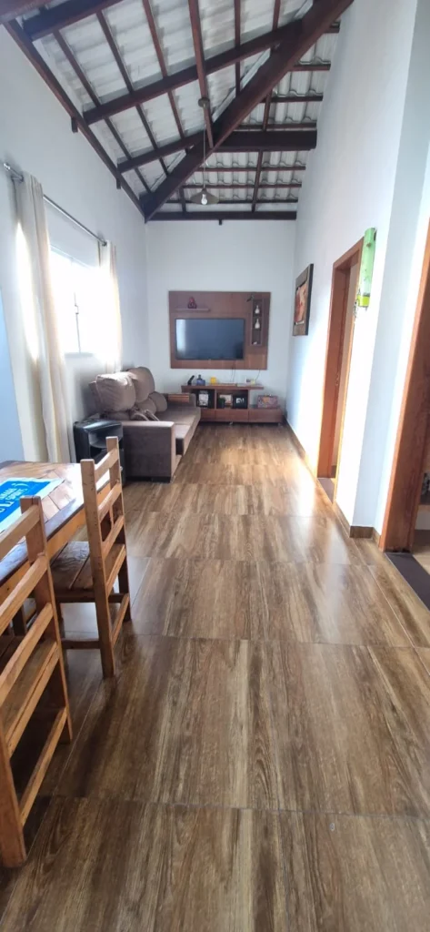 Casa no bairro Jardim Califórnia, Contagem(8)