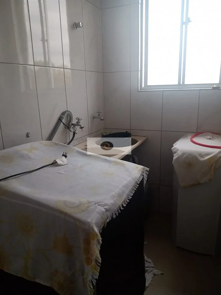 Cobertura de 03 quartos, 02 vagas, bairro Novo Riacho