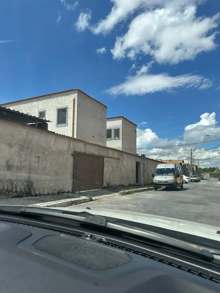 partamento de 02 quartos bairro Fonte Grande(8)