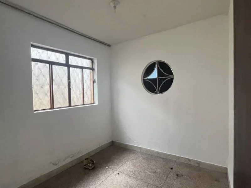 Casa de 03 quartos, 03 vagas bairro Novo Riacho,Contagem(1)