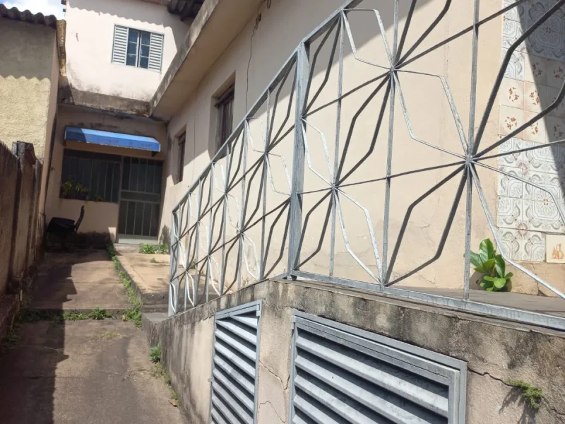 Casa de 03 quartos, lote de 360 m² Bairro Eldorado,Contagem(18)