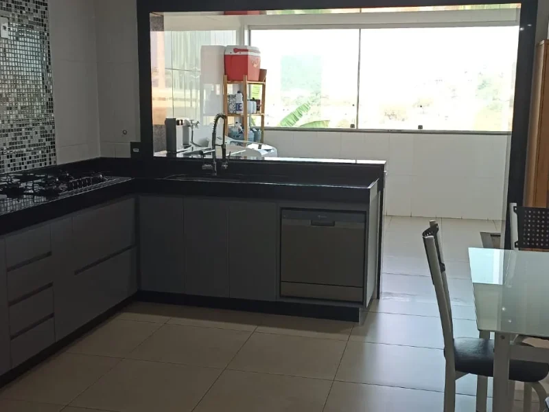 Casa duplex de 02 quartos, 01 vaga, bairro Capelinha Betim(9)