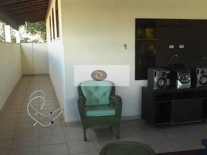 Casa em lote de 360 m², 03 quartos, 05 vagas,Novo Riacho, Contagem(13)