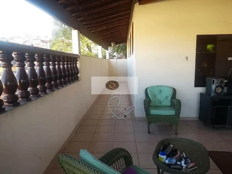 Casa em lote de 360 m², 03 quartos, 05 vagas,Novo Riacho, Contagem(8)