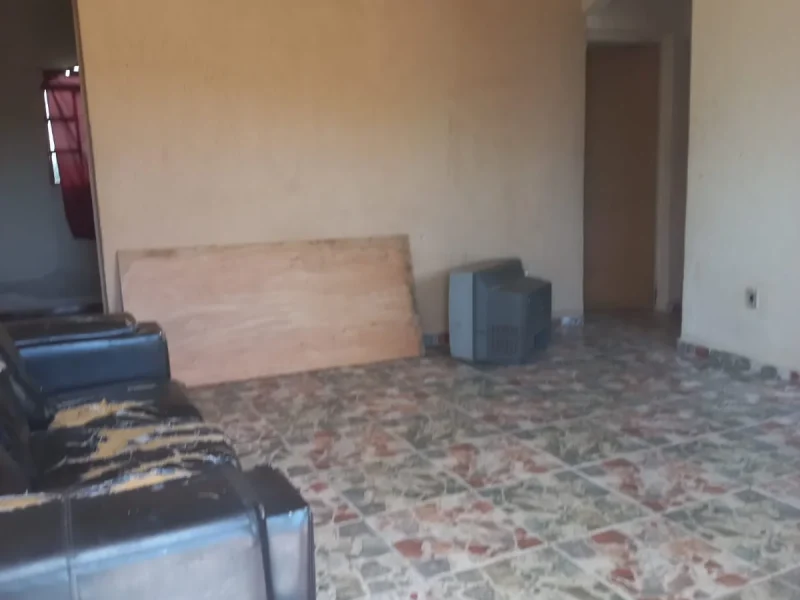 Casa em lote de 360 m² bairro Novo Riacho, Contagem(6)