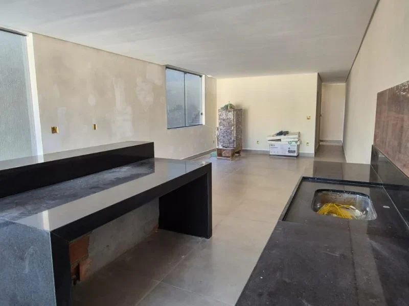 Casa geminada, 03 quartos, 02 vagas, Bairro alvorada, contagem(13)