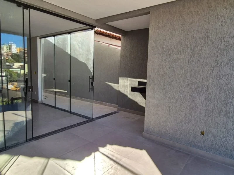 Casa geminada, 03 quartos, 02 vagas, Bairro alvorada, contagem(15)