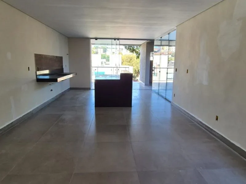 Casa geminada, 03 quartos, 02 vagas, Bairro alvorada, contagem(17)