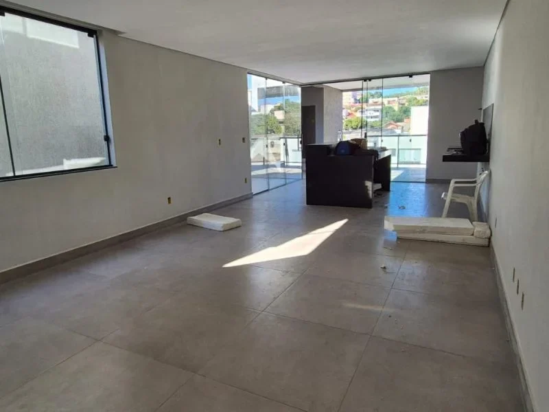 Casa geminada, 03 quartos, 02 vagas, Bairro alvorada, contagem(30)