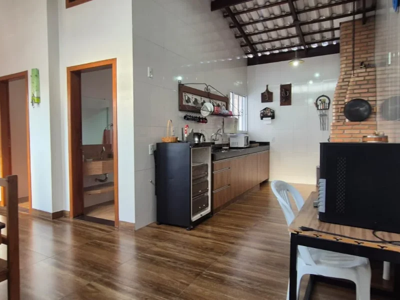 Casa no bairro Jardim Califórnia, Contagem(12)