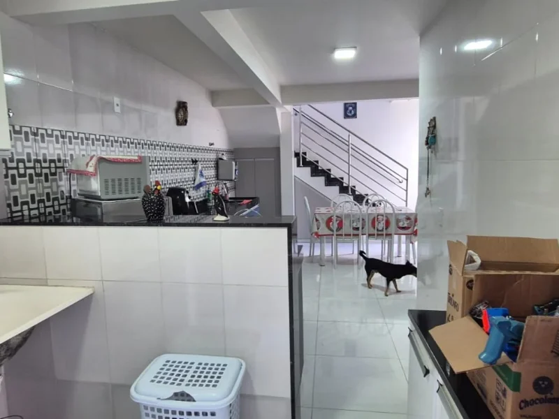 Casa no bairro Jardim Califórnia, Contagem(6)