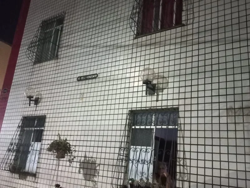 Cobertura 03 quartos, 02 banhos,01 vaga, Bairro Novo Eldorado, Contagem FINAL 01(17)