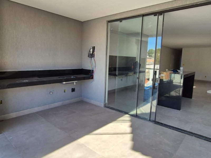 e242143d-25f1-4215-b630-baf8b17fc163