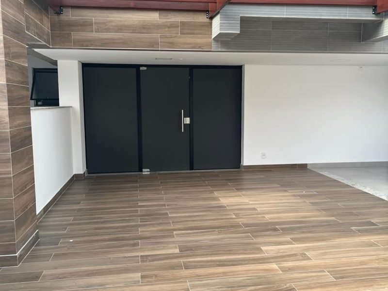 eed590c9-84e4-460d-8626-3f0eb4d08680