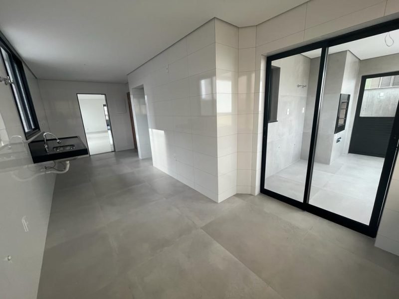 f6f2d4b9-014f-420f-bd02-61f5ea0ff0c9